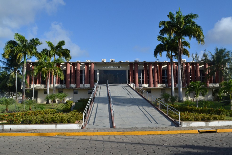 Fátima diminui percentual da contribuição patronal para IPERN e aumenta a contribuição dos servidores e dos aposentados