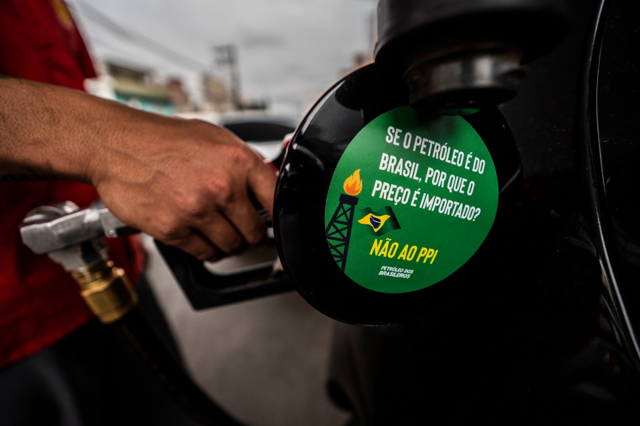 Grupo em defesa da Petrobrás apresenta alternativas para a atual política de combustível