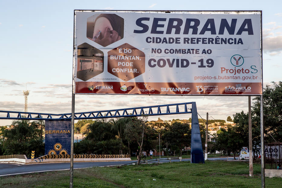 Estudo indica que pandemia pode ser controlada após 75% da população vacinada