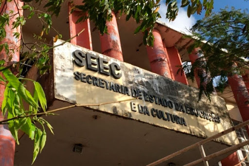 VITÓRIA DO SINSP E DOS TRABALHADORES: secretário anuncia que governo vai vacinar todos que atuam na Educação