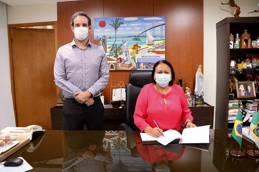 Arrecadação recorde: governo beneficia empresários com Super Refis, enquanto servidores continuam com salários atrasados