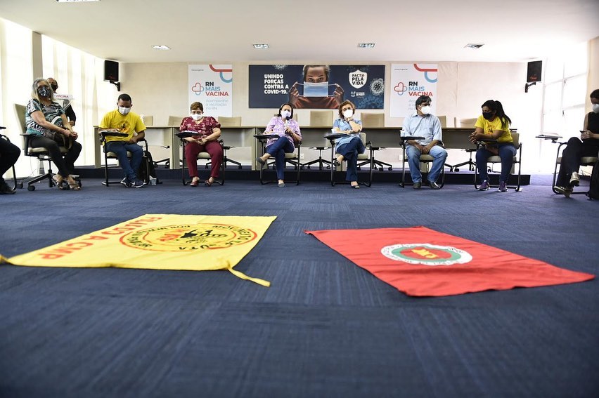 Governadora faz reunião presencial com movimento, mas com Fórum dos Servidores só restam encontros remotos