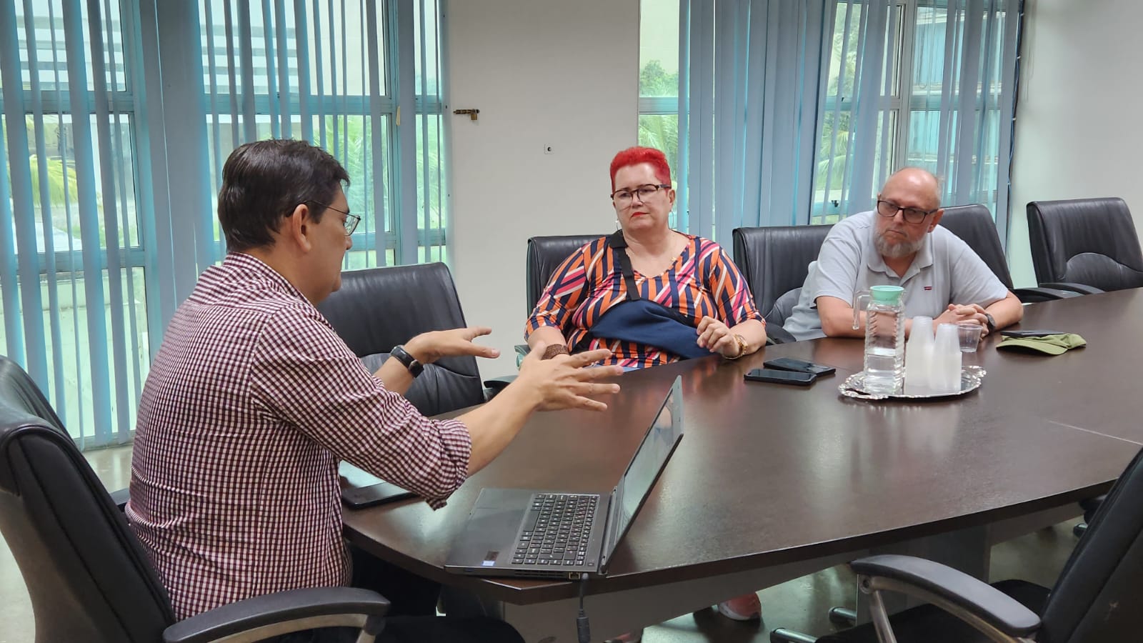 Recomposição salarial: SINSP participa de mesa de negociação com secretário de Administração